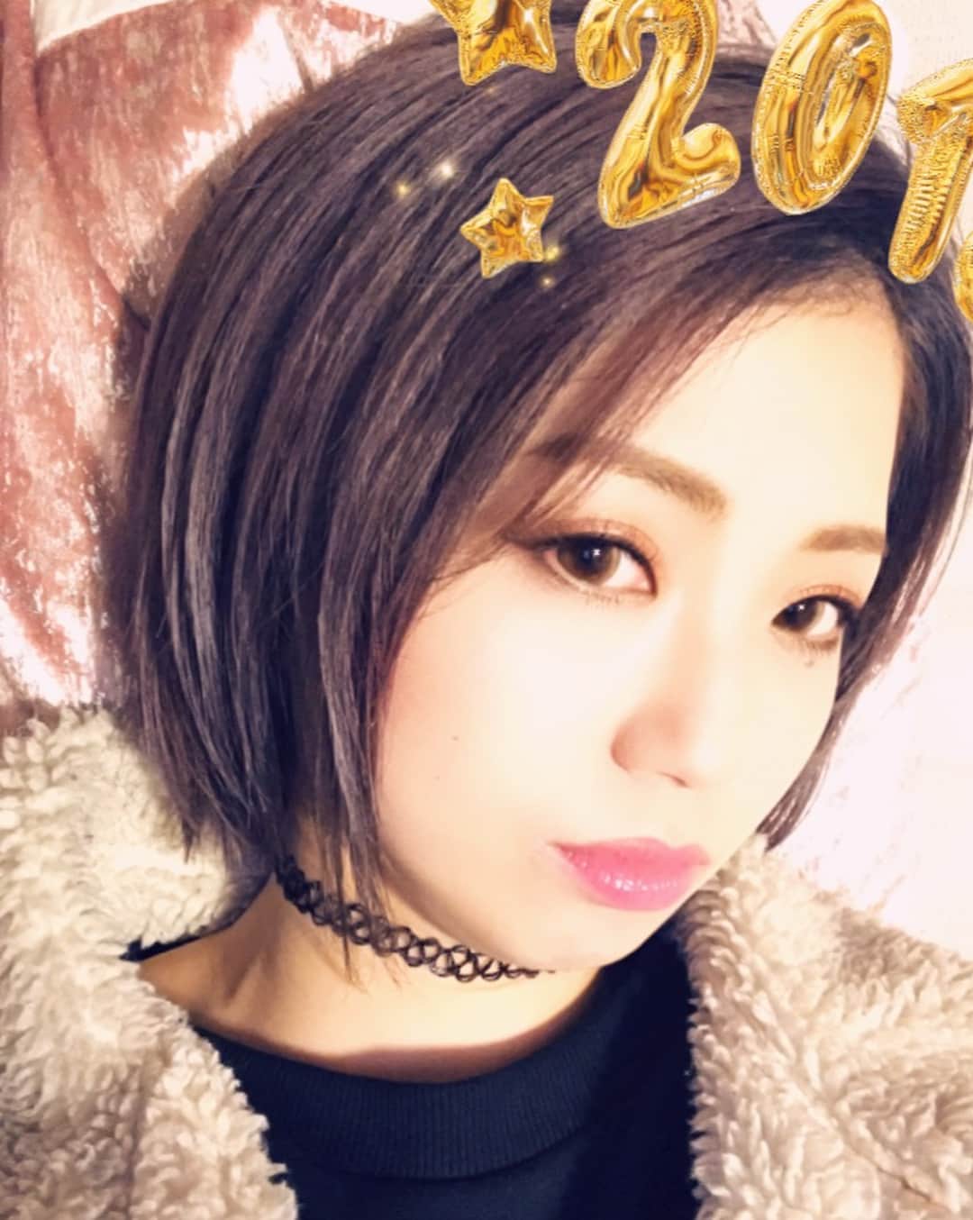 名倉かおりのインスタグラム：「Happy New Year!!!! 2018年！イメチェン！」