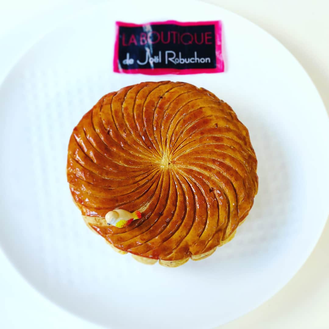 里井真由美のグルメインスタ