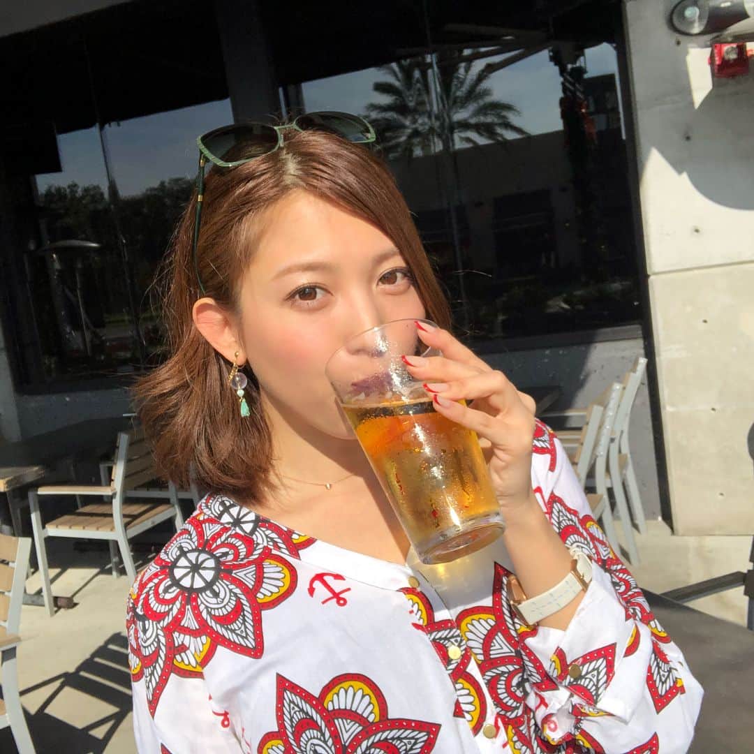 市原彩花さんのインスタグラム写真 - (市原彩花Instagram)「アメリカではハンバーガー6個食べたよ😆🍔 気になってた#umamiburger も空港で😋 いっぱい美味しいもの食べれて幸せ…🤤 3キロ太ったけど2キロ戻った✌️ #ハンバーガー#hamburger#デブ活#バーガーにはコーラ#アメリカ#America#johnnyrockets#オニオングラタンスープ#BBQ#グルメレースクイーン」1月3日 19時04分 - ayaka_ichihara