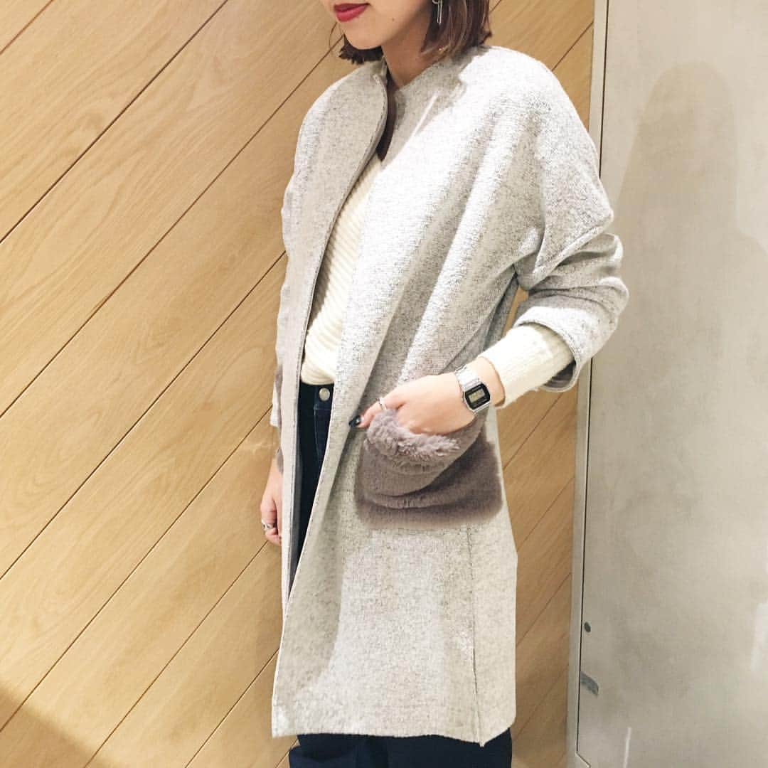 sheta officialさんのインスタグラム写真 - (sheta officialInstagram)「SALE RECOMMENDED ITEM ㅤㅤㅤㅤㅤㅤㅤㅤㅤㅤㅤㅤㅤ 今から春先まで着回し出来る 軽めアウター。 ポケットファーでトレンド感も◎ デニムやスニーカーでラフに 合わせるのがオススメです。 ㅤㅤㅤㅤㅤㅤㅤㅤㅤㅤㅤㅤㅤ boucle ecofur coat color:l.gray/black price:15,000yen+tax →10,500yen+tax ㅤㅤㅤㅤㅤㅤㅤㅤㅤㅤㅤㅤㅤ #Sheta #ルクアイーレ5階」1月3日 14時56分 - sheta_official