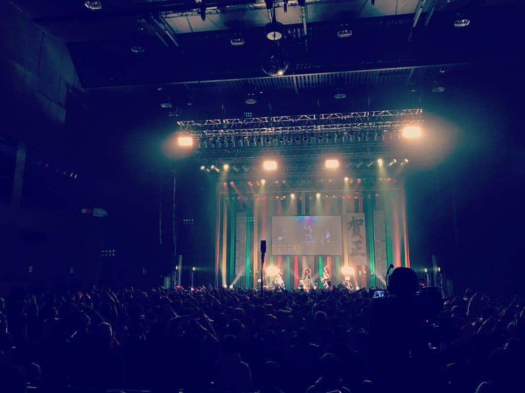 Cheeky Paradeのインスタグラム：「NPP2018 ありがとうございました！ そして、2月14日に新曲3曲発売します⭐︎ 6周年ツアー中に未発表曲と新衣装解禁するのでお楽しみに〜〜 #cheekyparade #NPP2018 #newsong #live #happynewyear #チキパ #新曲 #ライブ」