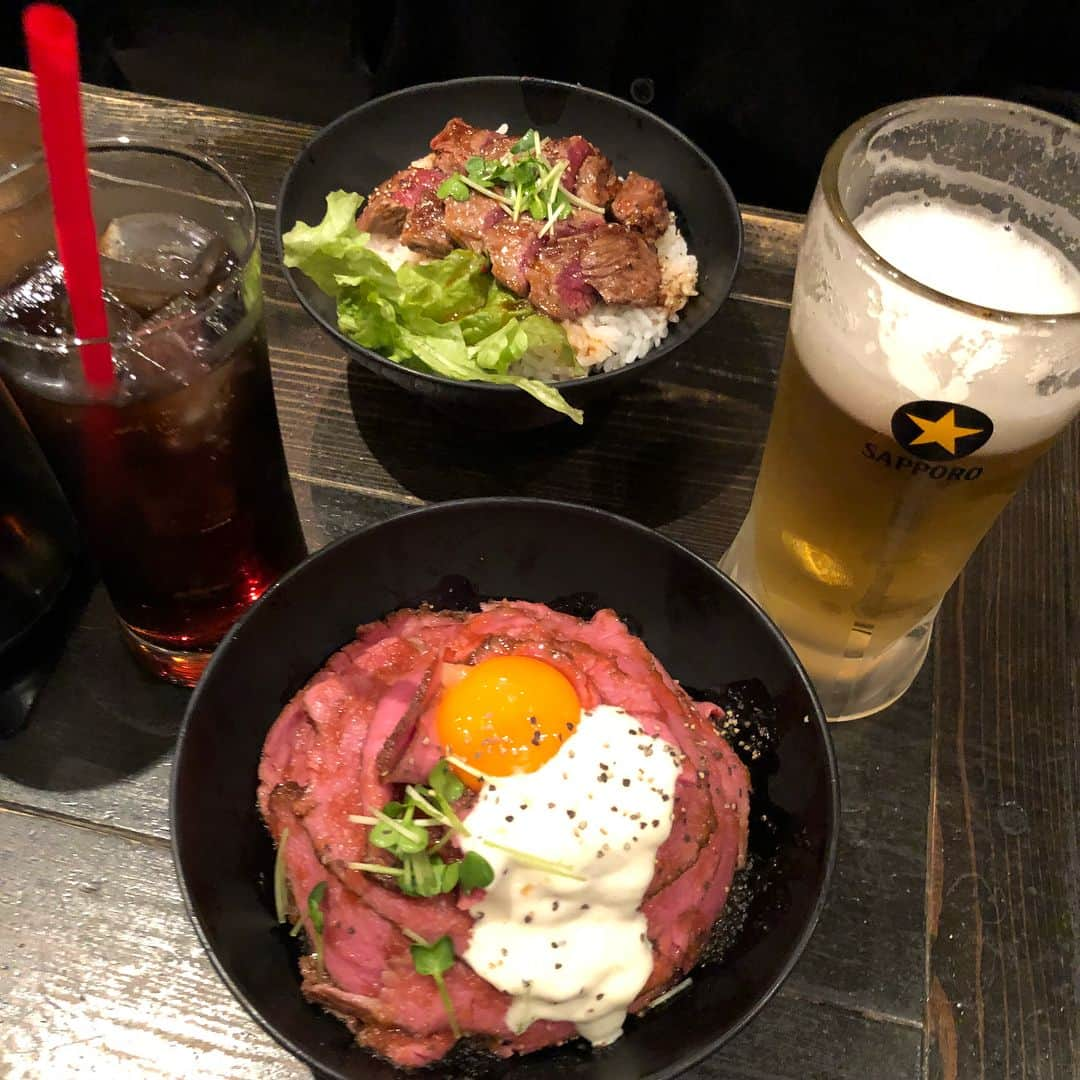 カン・ギョンミンさんのインスタグラム写真 - (カン・ギョンミンInstagram)「#레드락 최고 ... 이치란보다 더 좋아 ｡ﾟ(ﾟ´Д｀ﾟ)ﾟ｡ !!!!! 싹쓸이 해버렸다 🥩🍚 또 먹구싶댜....🍚🥩 #굠민냠냠탐방🍽  #굠민투어🗺  #굠민in🇯🇵」1月3日 23時00分 - kkmmmkk