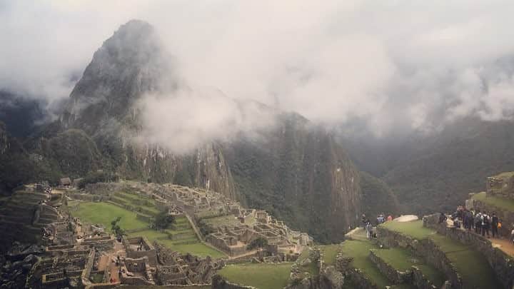 猪俣ユキのインスタグラム：「まちゅ❤️ Of course I do time-lapse #machupichu #peru #2018 #trip #foggy #mysterious #happynewyear #謹賀新年」