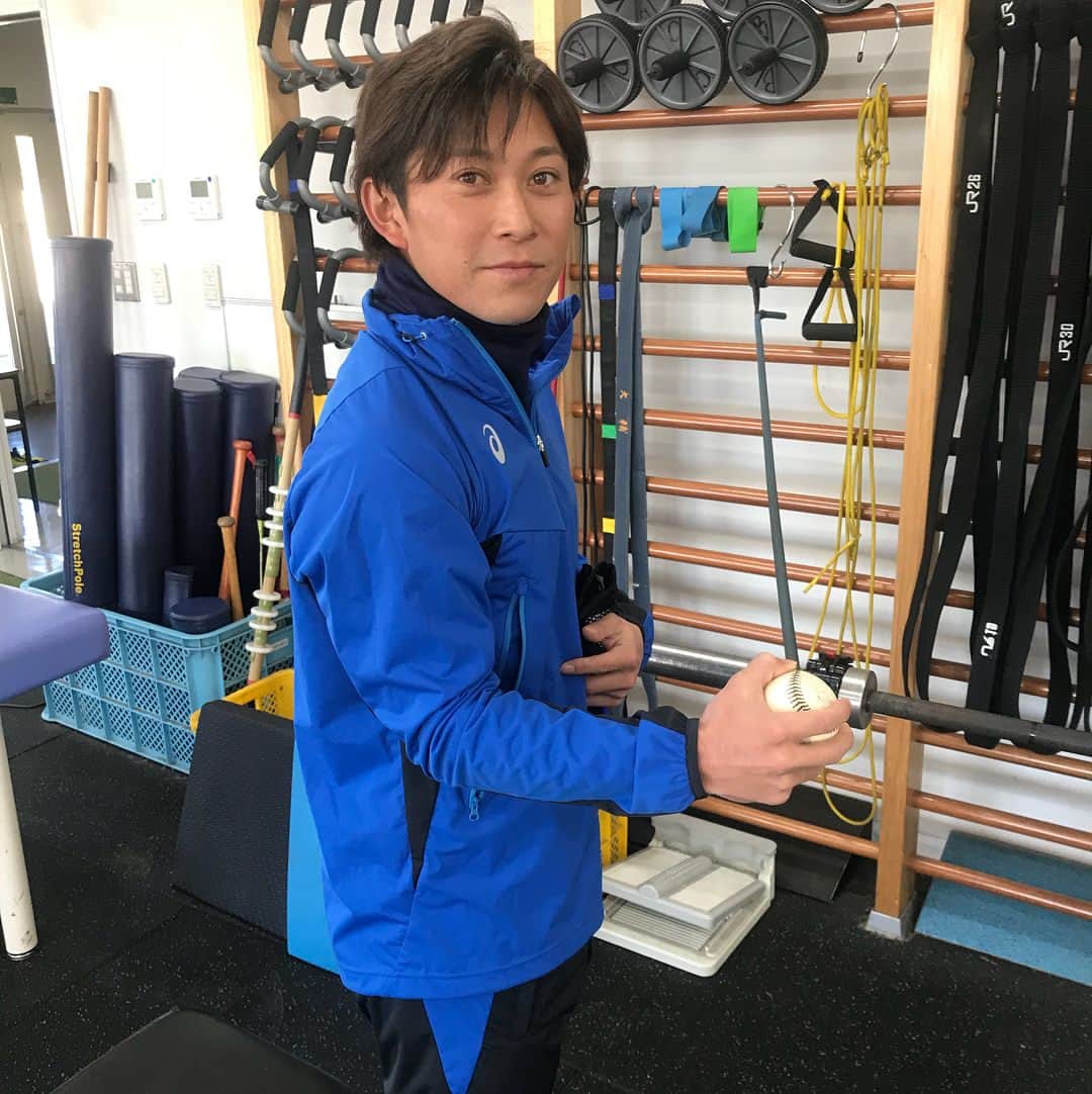 飯田哲矢のインスタグラム：「今日から6日までJR東日本で練習します🐧 #西野真弘 #相変わらずちっちゃい🤣」