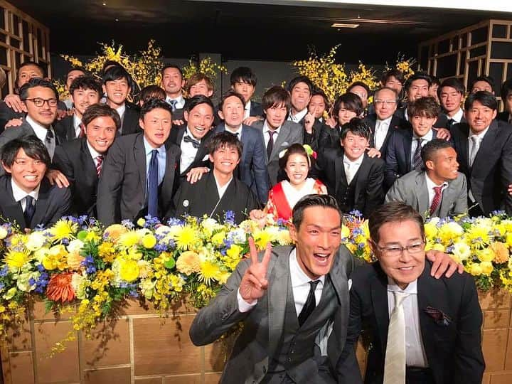 槙野智章さんのインスタグラム写真 - (槙野智章Instagram)「柏木陽介&渚さん Wedding㊗️㊗️㊗️㊗️㊗️ かつての仲間との再会は最高！ 笑いっぱなしのステキな時間！」1月4日 13時56分 - makino.5_official