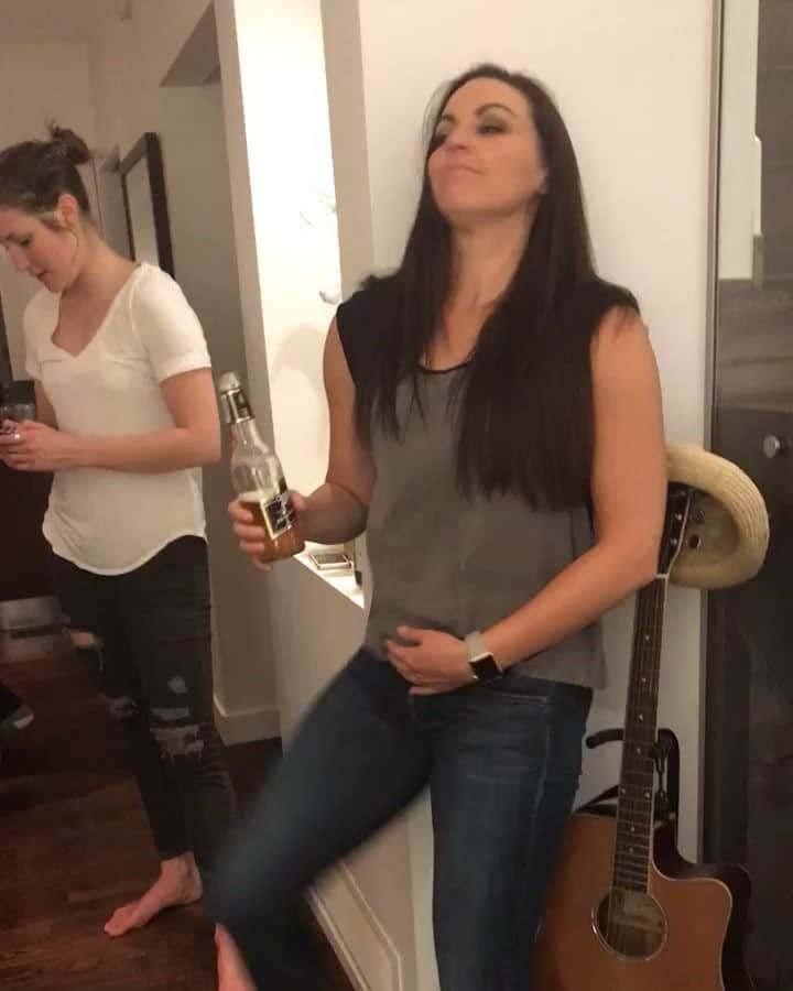 ペイジ・ローレンスのインスタグラム：「Cheers and high-kicks to the aches and pains of turning 31 @lketchgullee14 !! Can’t wait to see  what trouble and adventures we get into this year! Happy birthday!!!! #NoMorePukingInShakerCups #WhatItIs #AnythingPoopRelated- #YouAreIn #BucketLists #IJustWantToGetMyElbowInHisGlute 💁‍♀️」