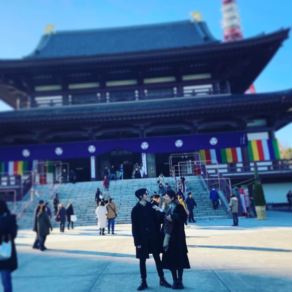 高岡早紀 さんのインスタグラム写真 - (高岡早紀 Instagram)「家族揃って初詣。。 うん。 今年もヨロシクお願い致します。。。」1月4日 23時21分 - saki_takaoka
