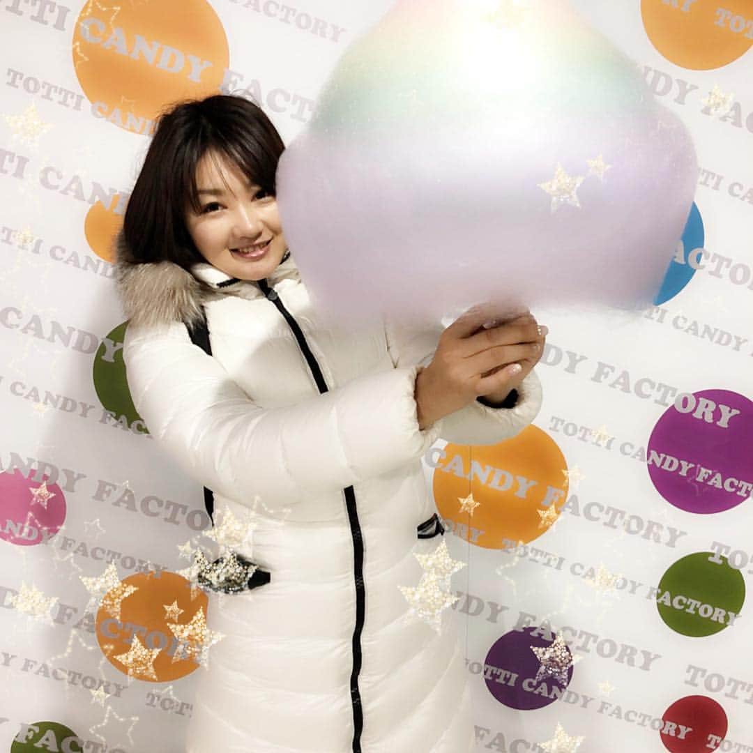 のインスタグラム：「レインボーわたあめ。 原宿とか10年ぶり」