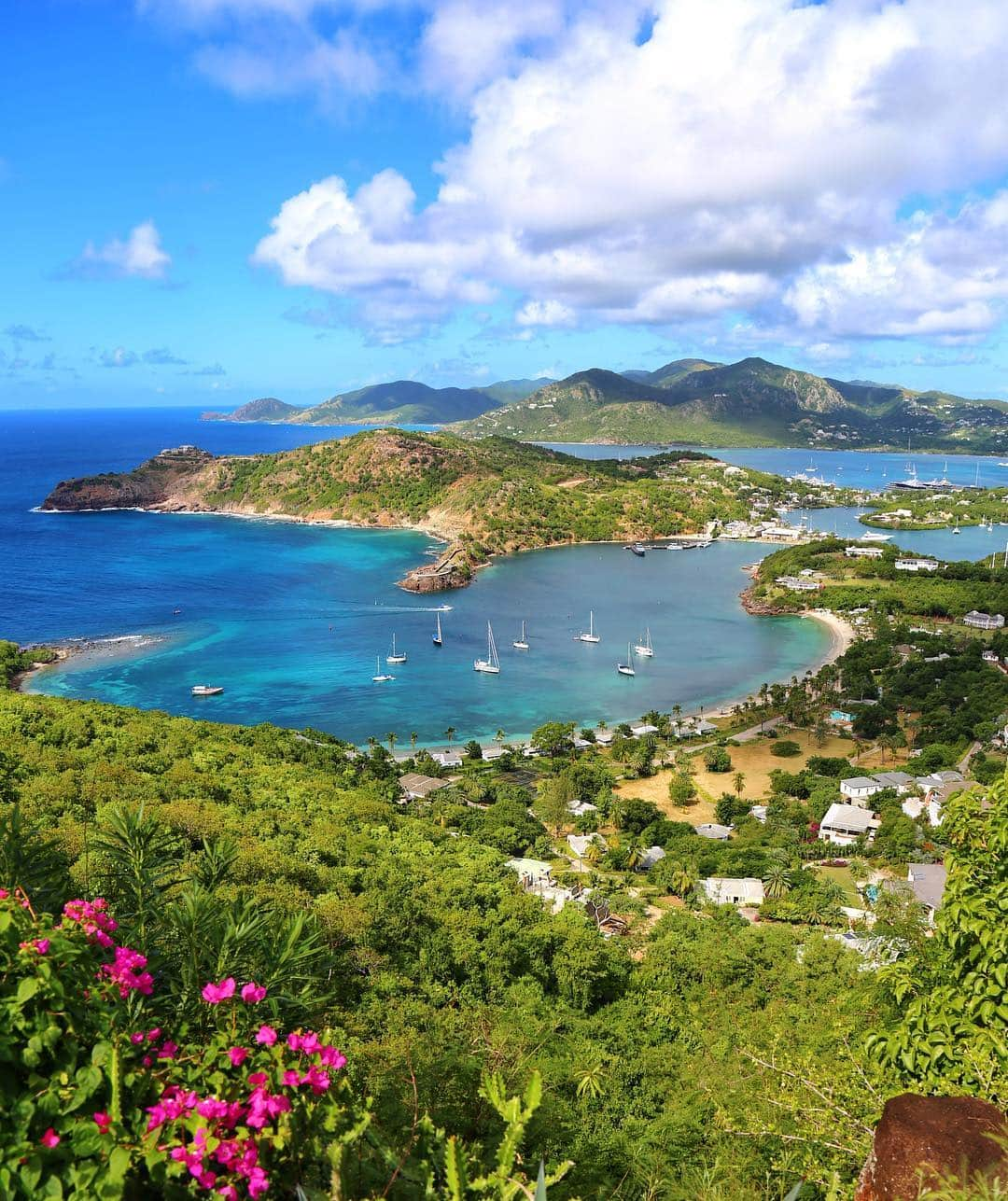 missjetsetterのインスタグラム：「Wishing I was back on the island of Antigua taking in this breathtaking view with @vikingcruises as NYC & the rest of the east coast gets hit with this crazy snowstorm today💨❄️ Stay safe everyone🙏🏾 #MyVikingStory @vikingcruises」