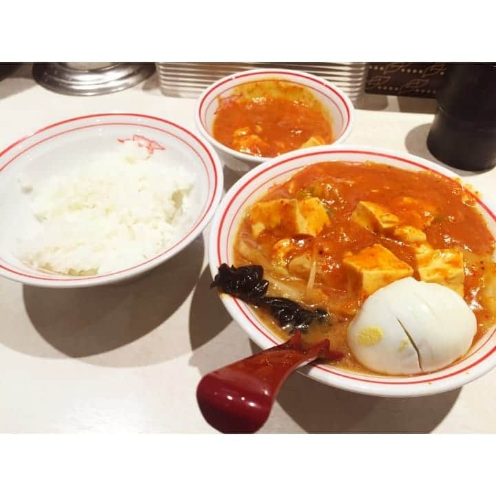 AYASAさんのインスタグラム写真 - (AYASAInstagram)「実は…先日無事に2018年中本初めをして参りました🍜✨ ・ 蒙古タンメンだから！！！ 北極じゃないから！！！ |ω･`)ﾁﾗ ・ 中本様今年もよろしくお願い致します✨✨ 今年は#味噌タンメン や#蒙古タンメン 率も高く参りたい所存でございます_(._.)_ ・ ・ #中本 #蒙古タンメン中本  #レディースセット  #蒙古タンメンすぺちょう #スペシャル超硬麺  #新年初 #中本初め  #今年もお世話になります  #身体を労りながら #激辛党」1月5日 16時56分 - ayasa_doya