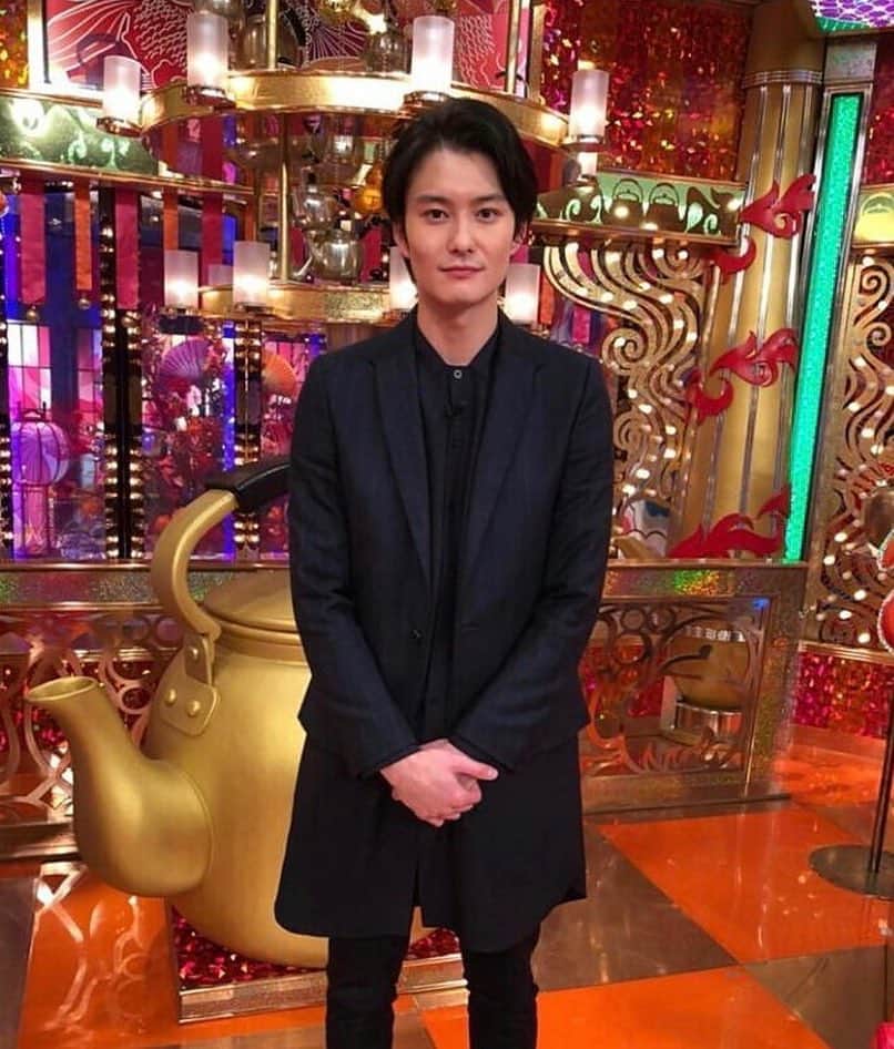 岡田将生ファンページのインスタグラム：「本日19:00〜 #沸騰ワード10 出演します🤤💕 #岡田将生 #岡田将生ファンページ #okadamasaki」