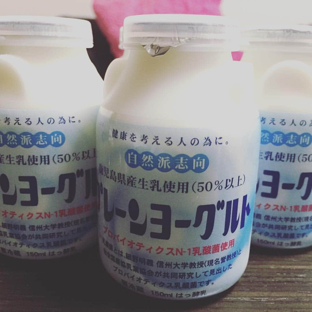 井上香織さんのインスタグラム写真 - (井上香織Instagram)「美味しい飲むヨーグルト。 パート2。 健康を考える人の為に。 #自然派志向 #コープ自然派 #宅配」1月5日 12時29分 - kaorin888