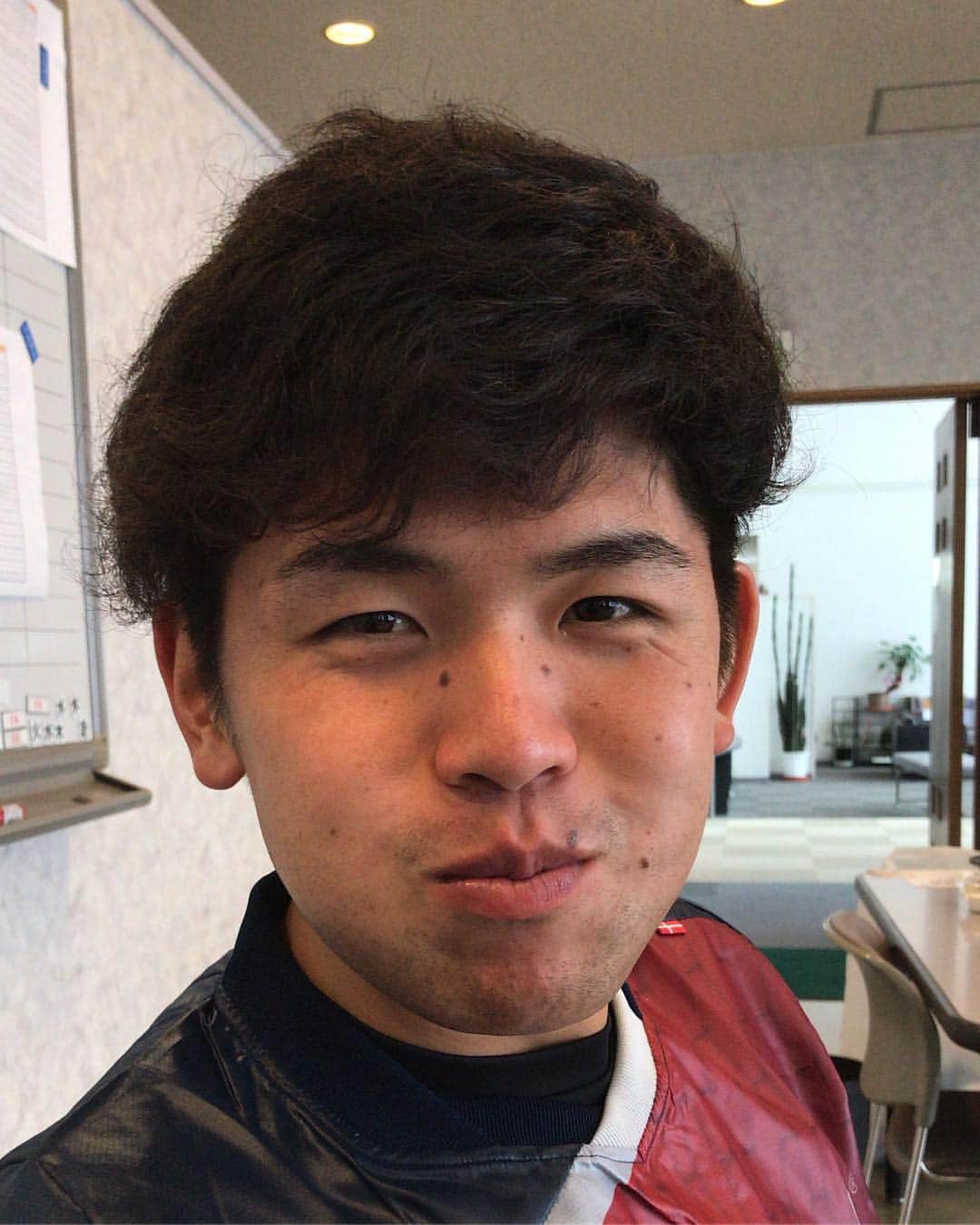 白村明弘のインスタグラム：「うちのキャッチャーがインスタはじめました！フォローお願いします(^^) #清水優心 #いまさら」