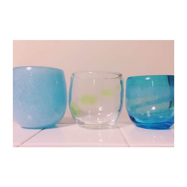 moca さんのインスタグラム写真 - (moca Instagram)「#琉球ガラス 🍹 左から(ママ・私・妹)☺︎ #lol #avex #moca #ryukyuglass #okinawa #エルオーエル」1月5日 13時06分 - moca_lol