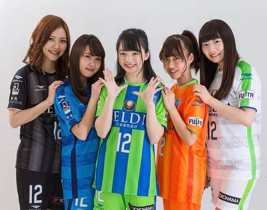 のインスタグラム：「ただいま「2018ベルマーレクイーン」を大募集中です！ . 共にベルマーレを盛り上げていただける、明るく元気な女性の皆さん、ぜひご応募をしてください！お待ちしております。 . 詳しくは湘南ベルマーレ公式ホームページをご覧ください。#bellmare #湘南ベルマーレ #湘南 #ベルマーレ #クイーン」