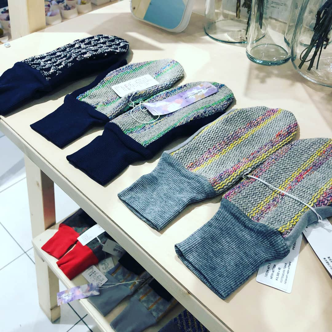 名古屋パルコさんのインスタグラム写真 - (名古屋パルコInstagram)「【POP UP SHOP】スポットライトby meetscalstore,acid gallery が期間限定でOPEN👣➰ . 今大注目のイラストレーター #たなかみさき さんのTシャツや、#meetscalstore セレクトのアイテムが揃います🧣 . #acidgallery セレクトのアクセサリーやグッズも多数ございます💐 . 期間:〜1/22(mon) 会場:西館1F 正面入口前 . #名古屋パルコ #nagoyaparco #名古屋parco #parco #パルコ #栄 #矢場町 #名古屋 #nagoya #アシッドギャラリー #popupshop #期間限定ショップ  #ミツカルストア」1月6日 11時54分 - parco_nagoya_official