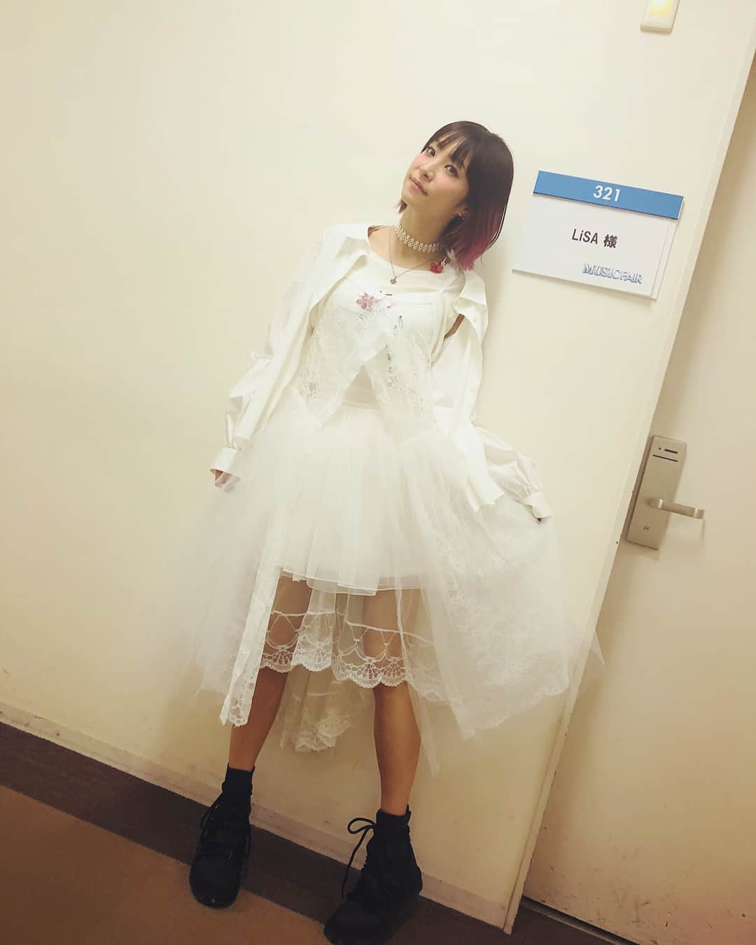 LiSAさんのインスタグラム写真 - (LiSAInstagram)「MUSIC FAIR見たお母さんから、喜んで連絡たくさんきた☻マッチさんの質問めちゃ考えた🤔 #LiSA #りさふく」1月6日 21時48分 - xlisa_olivex