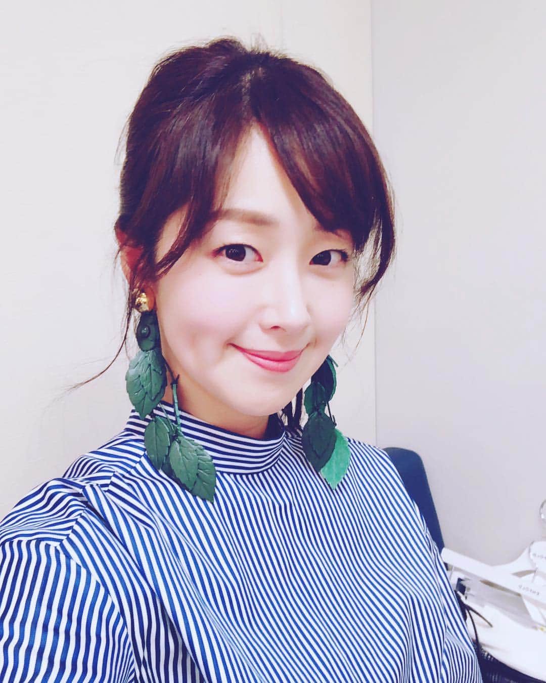 笛木優子のインスタグラム：「寒いですね〜〜🤩🤩 今日午後は 「新・ミナミの帝王」 に出ます(*^◯^*) 2018年1月6日(土)16：00～17：30 関西テレビ　※関西ローカルになります。  皆さん体調崩されませんように☺️」