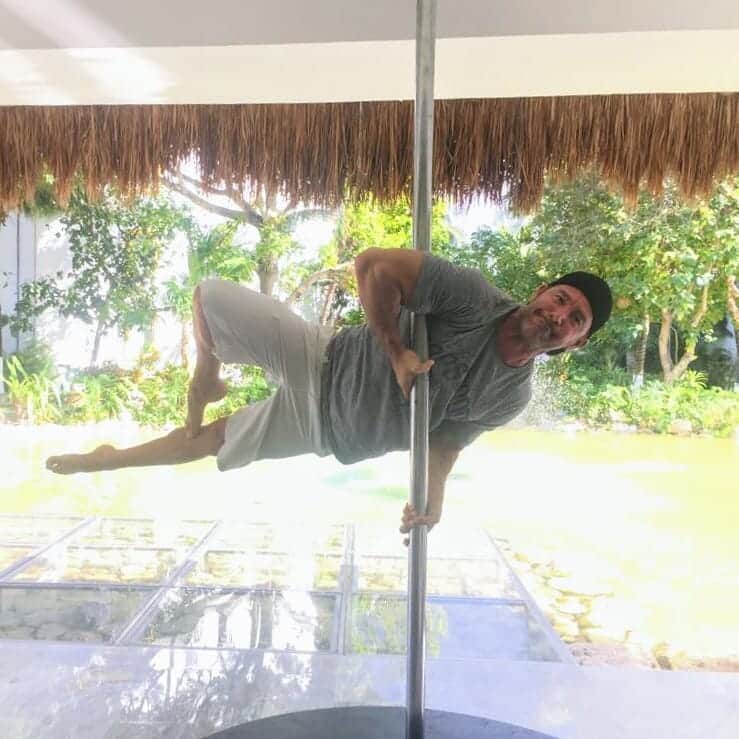 リチャード・ルッコロのインスタグラム：「Now make it rain! #poledance #malestrippers #mexico #dollarwhore #lasirenapm #mylifeisavacation」