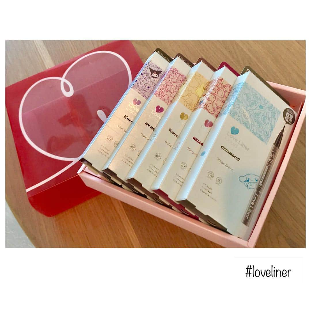 宮崎瑠依さんのインスタグラム写真 - (宮崎瑠依Instagram)「愛用している化粧品"Love Liner" をいただきました✨ 今回はサンリオとのコラボで、見た目も可愛い✨ ブラウン系のラインを好む私にとって、このラブライナーは、ブラウンのカラーバリエーションが豊富なのが有難い。ちょっとした印象の違いを演出できる優秀アイライナーです(^^) 描きやすいし、夜まで全然落ちないし、オススメです🙌🏻✨ #loveliner #ラブライナー  #サンリオ #失敗しないアイライナー #アイライナー」1月7日 8時26分 - ruimiyazaki