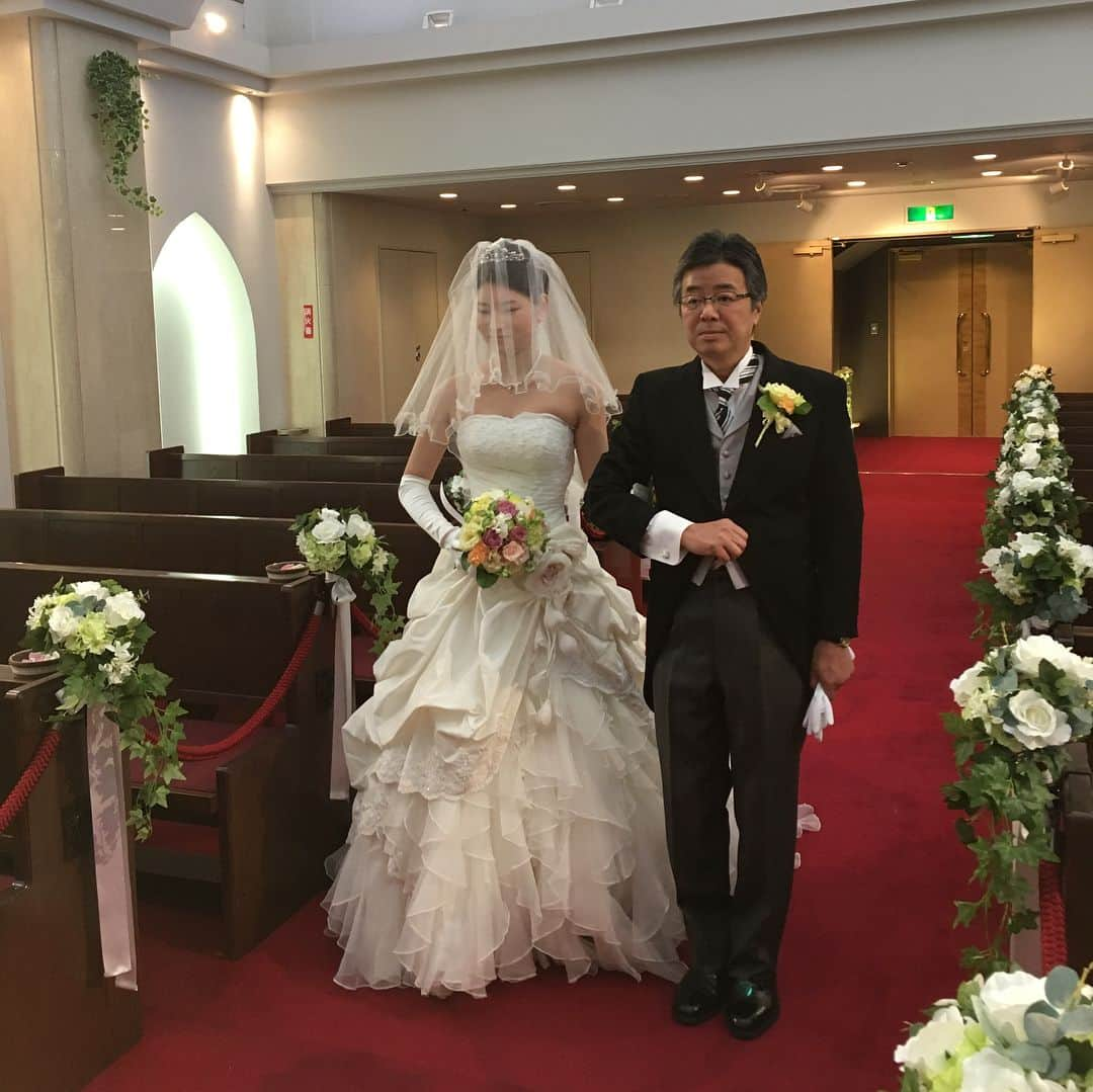 ivyhallWeddingさんのインスタグラム写真 - (ivyhallWeddingInstagram)「本日は模擬挙式です。 可愛い花嫁モデルさんが来てくれました( ´∀｀) 本番前  #アイビーホール #大切な歴史  #卒花嫁 #ぷれ花嫁 #プレ花嫁  #はなよめ #ウエディングドレス姿  #ウエディングドレス後ろ姿 #ウエディングドレス  #もうすぐ50周年  #結婚式#大切な歴史 #アイビーホールウエディング #ゼクシィ #プレ花嫁 #結婚式 #卒花嫁 #結婚準備 #プレ花嫁卒業 #表参道ウエディング #ウエディングドレスモデル」1月7日 12時44分 - ivyhallwedding