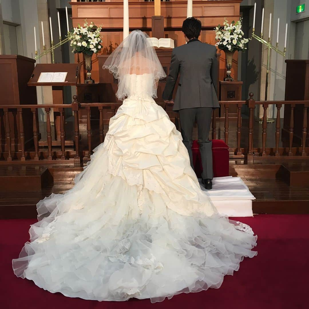 ivyhallWeddingさんのインスタグラム写真 - (ivyhallWeddingInstagram)「本日は模擬挙式です。 可愛い花嫁モデルさんが来てくれました( ´∀｀) 本番前  #アイビーホール #大切な歴史  #卒花嫁 #ぷれ花嫁 #プレ花嫁  #はなよめ #ウエディングドレス姿  #ウエディングドレス後ろ姿 #ウエディングドレス  #もうすぐ50周年  #結婚式#大切な歴史 #アイビーホールウエディング #ゼクシィ #プレ花嫁 #結婚式 #卒花嫁 #結婚準備 #プレ花嫁卒業 #表参道ウエディング #ウエディングドレスモデル」1月7日 12時44分 - ivyhallwedding