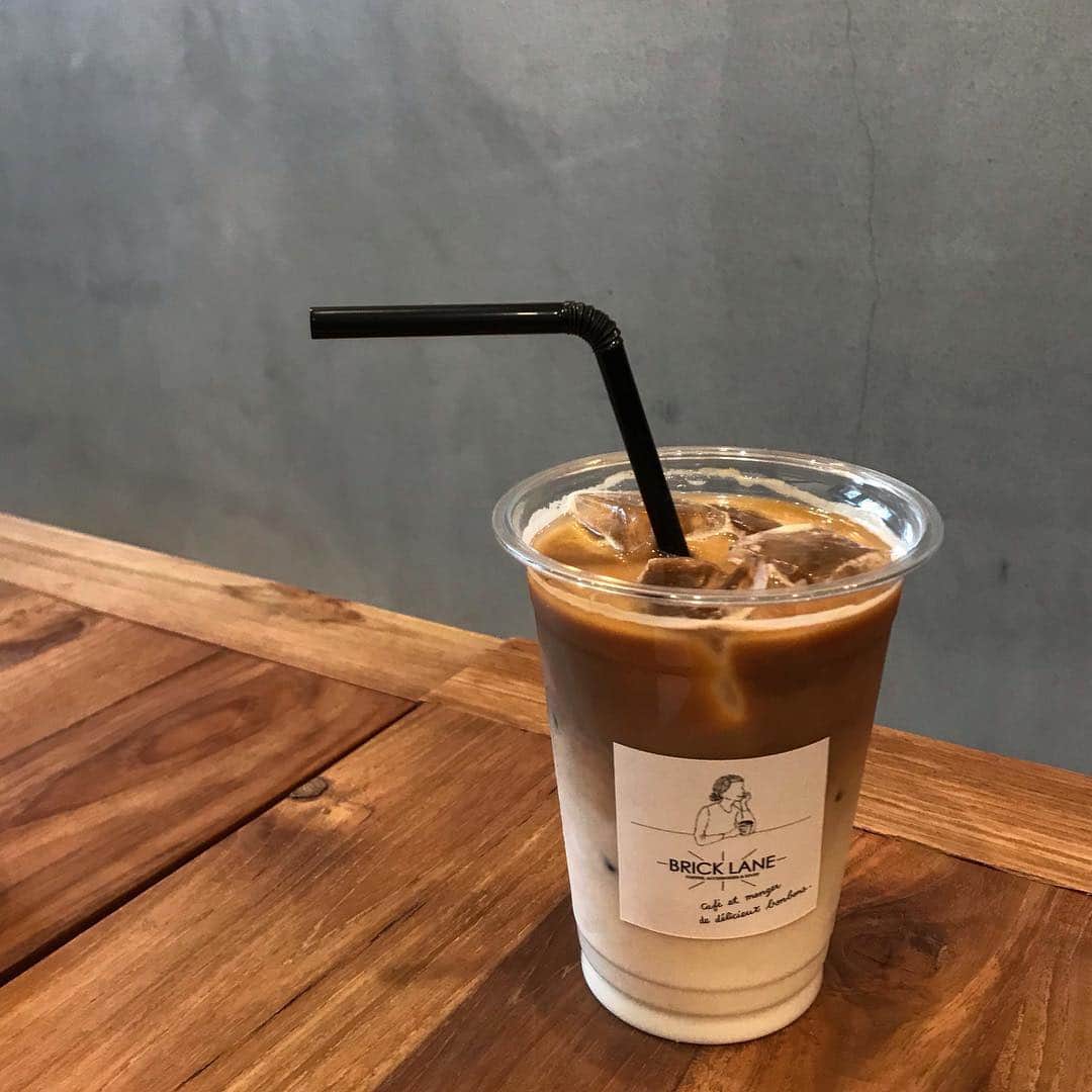 長谷川あやさんのインスタグラム写真 - (長谷川あやInstagram)「☕︎☕︎☕︎ #cafe #setagaya #happy #bricklane #coffee ・ ・ ・ ここ、だいすきなコーヒー屋さん 今年もよろしくなのです👧🤲💛」1月7日 14時13分 - ayasuke_0516