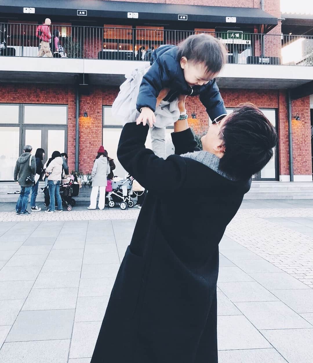 大志（DOWBL）さんのインスタグラム写真 - (大志（DOWBL）Instagram)「今日も楽しい1日でした☻  #family #daughter #kids #love #cute #sunday #outfit #ootd #fashion #selfie #autumn #winter #tokyo #japan」1月7日 18時21分 - taishi.s.n