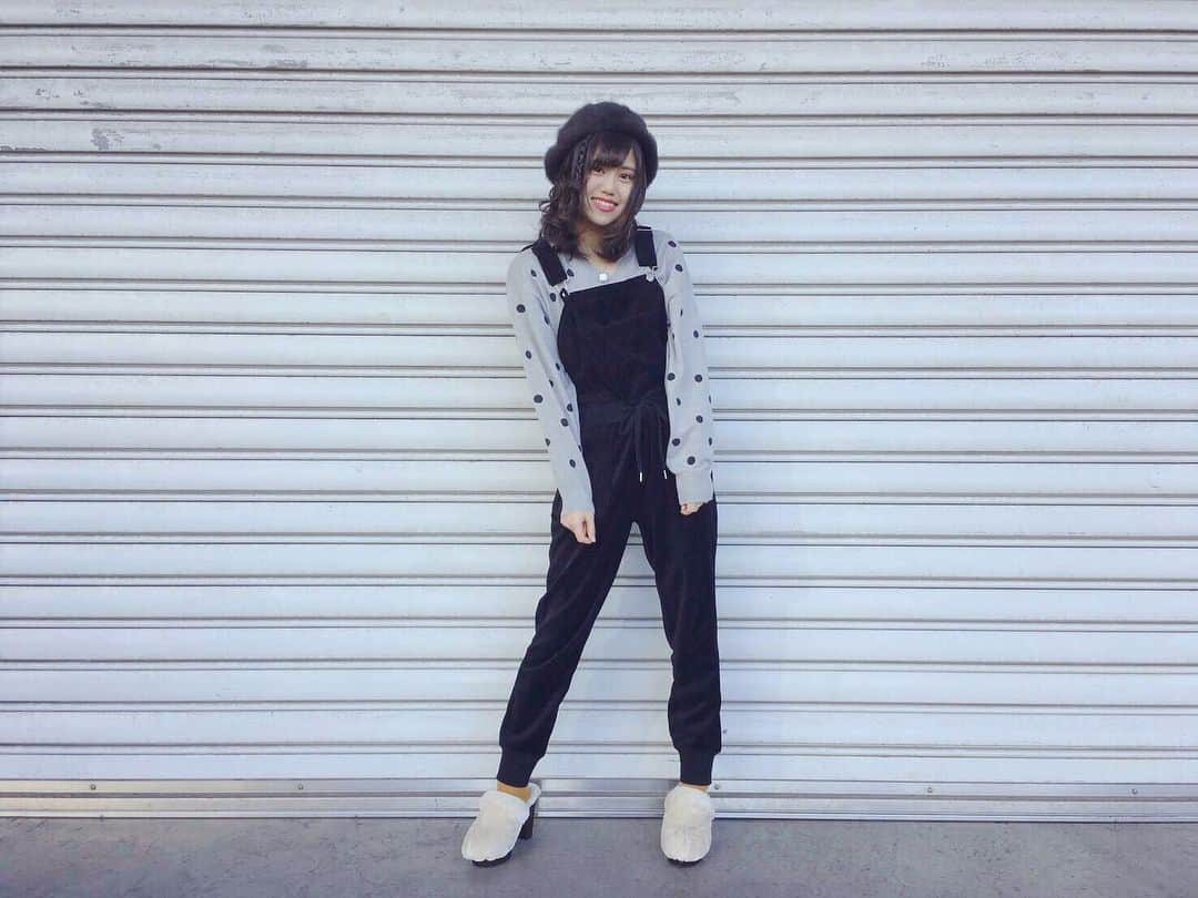 町音葉のインスタグラム：「AKB48 #11のアンクレット #握手会 (おみくじ抽選サイン会) #幕張メッセ  ありがとうございました😊♪」