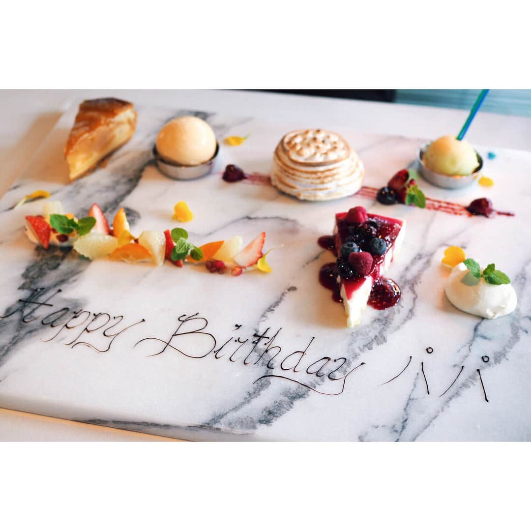 舞川あいくのグルメインスタ