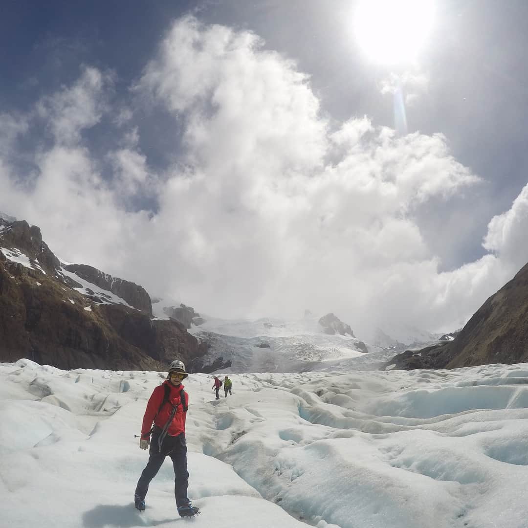 久保田智子のインスタグラム：「#Patagonia #elchalten #argentina #glaciercagliero #glacier #glacierwalk #氷河トレッキング #パタゴニア #エルチャルテン #絶景」