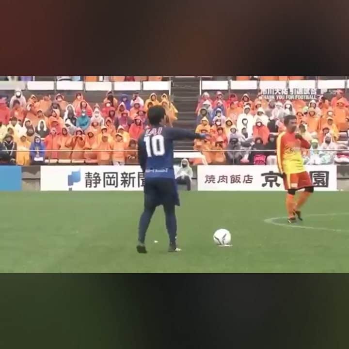 稲葉七海のインスタグラム：「感動した😭たかひさお疲れ様♥️ @takahisasanada  #市川大祐引退試合  #名波さんの #フリーキック止めたのは #幼馴染の #眞田貴永 #GK #かっこよすぎ #一昨日は #一緒の終電で帰る #昨日は #朝から会っちゃう #笑 #仲良しかて  #また来月👋🏻」