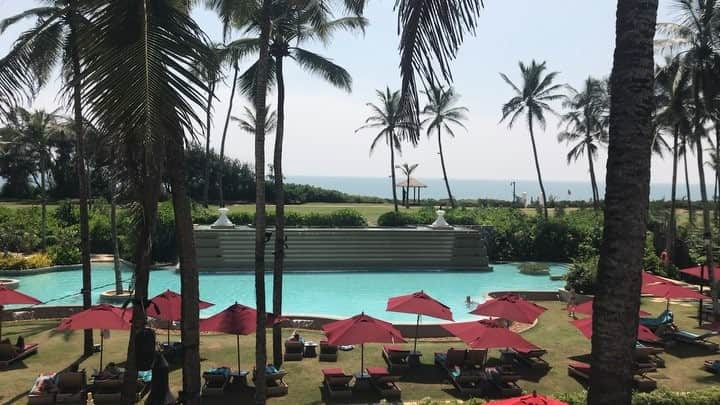 suika0601のインスタグラム：「ホテルを移動😊こっちのが全然いい😍🌺 #shangrila #hambantota #srilanka」