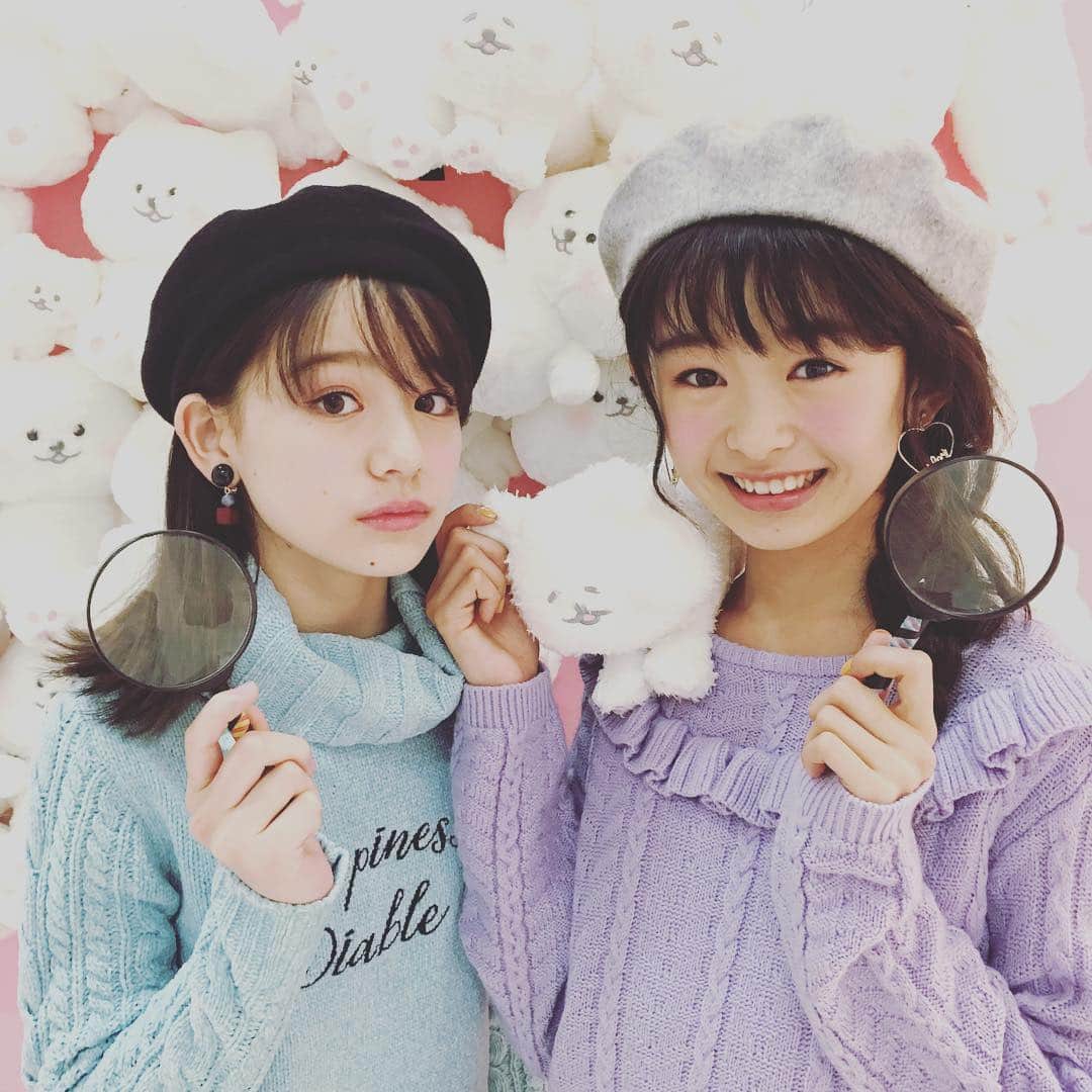 ニコ☆プチのインスタグラム：「あけましておめでとうございます🌅(ごあいさつ遅くなりました💦) みんなも冬休みはもう終わりかな？お休み中はたくさんニコ☆プチを読んでくれたかなぁ〜🤔 今年も、ニコ☆プチはおしゃれする楽しさをみなさんにお届けできるようにがんばりますっ💪 2018年もよろしくお願いします🐶💕 #ニコプチ #プチモ #琴楓 #藤村木音 #こっちゃん #キノン #ほわころくらぶ #ほわころちゃん」
