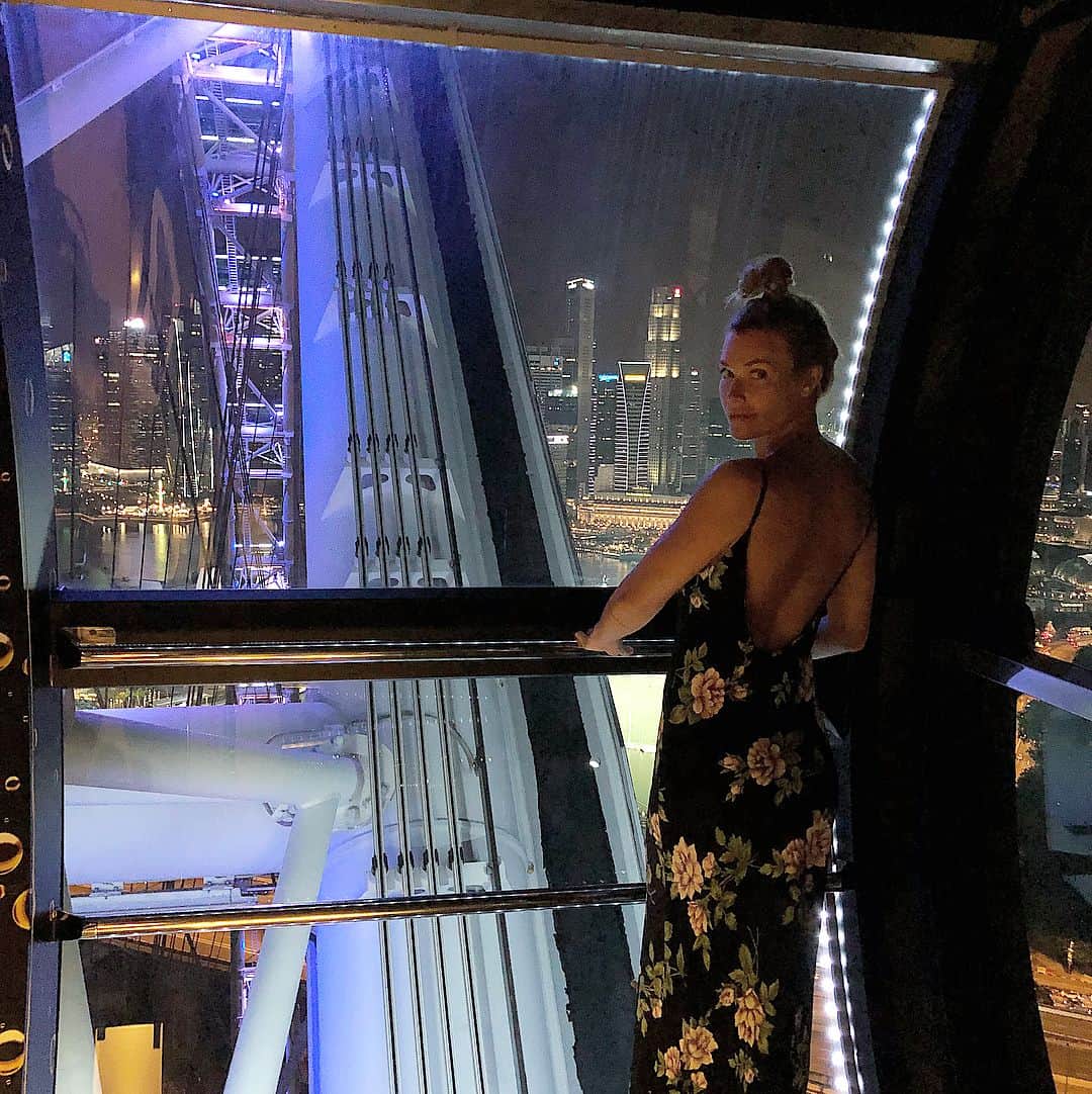 サマンサ・フープスさんのインスタグラム写真 - (サマンサ・フープスInstagram)「Views #Singapore 🇸🇬🎡」1月8日 20時56分 - samanthahoopes
