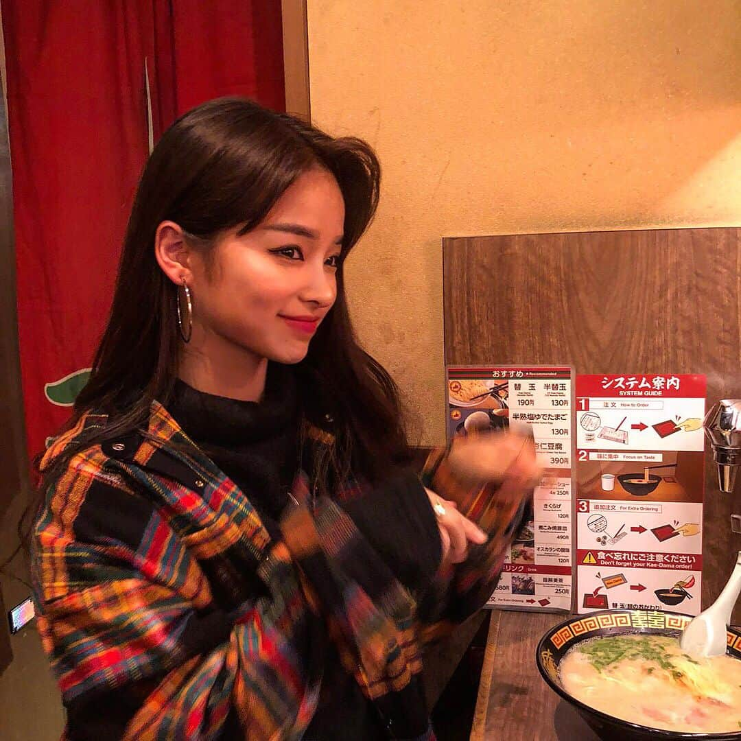 カン・ギョンミンさんのインスタグラム写真 - (カン・ギョンミンInstagram)「いただきます !!!!!!!이타다키마스!!! 🍜 #이치란라멘 🍜 호로로록 일본가면 항상 널 찾지.. 이치란..... 너 녀석 🍜.°(ಗдಗ。)°. #굠민냠냠탐방🍽  #굠민투어🗺  #굠민in🇯🇵」1月8日 22時48分 - kkmmmkk