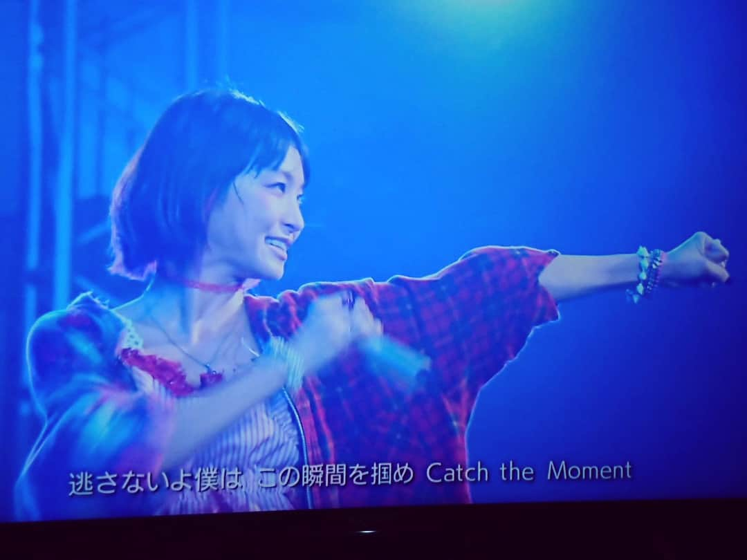 LiSAさんのインスタグラム写真 - (LiSAInstagram)「NHK様 「SONGS OF TOKYO」でCatch the Momentを歌わせていただきました。会場では三曲歌わせてもらったから汗だくだったね。でも、とっても楽しく歌わせていただきました。汗をかいて走った。ありがとうございましたっ。 #NHK #SONGSOFTOKYO #CatchtheMoment #みんなから写真もらいましたありがとう」1月9日 0時53分 - xlisa_olivex