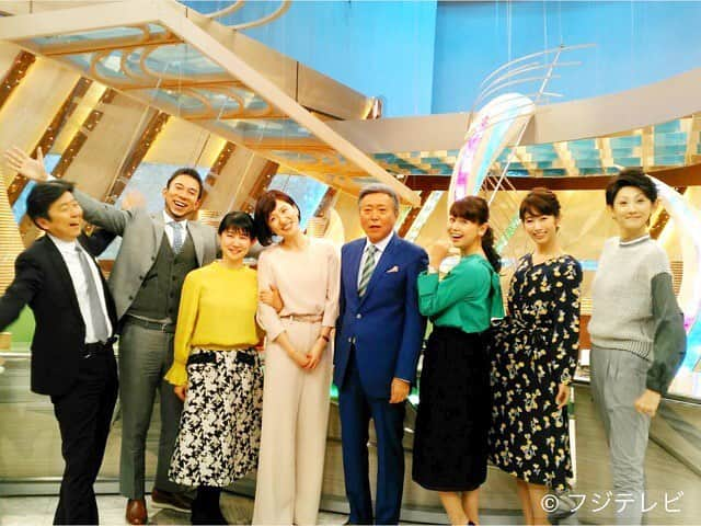 フジテレビ「とくダネ！」さんのインスタグラム写真 - (フジテレビ「とくダネ！」Instagram)「ずらっと並んでもらいました👫👫👫きのうは、成人の日。新成人のみなさま、おめでとうございます☺️💖 #とくダネ #一日遅れのおめでとう #新成人 #とくダネファミリー」1月9日 15時37分 - tokudane_official