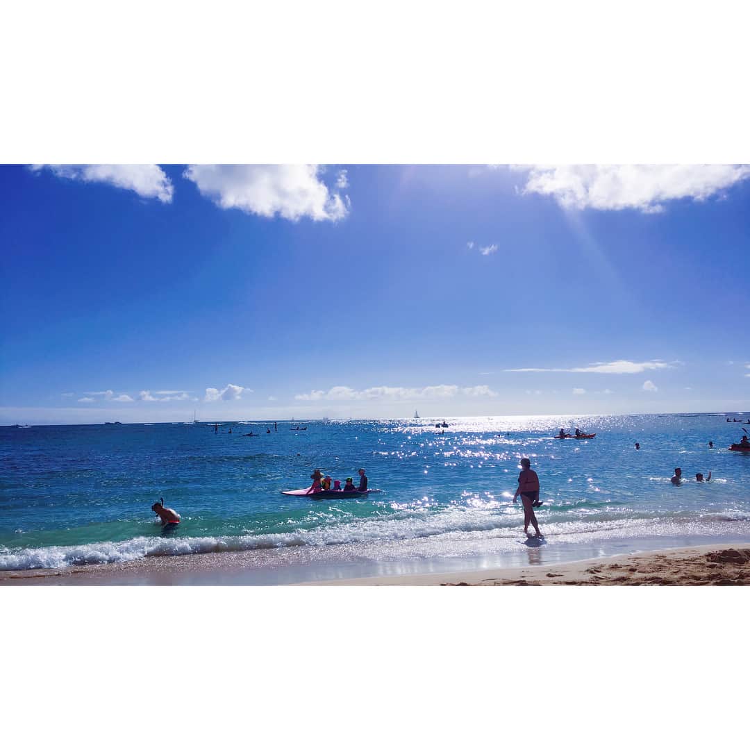 仲万美（Bambi Naka）さんのインスタグラム写真 - (仲万美（Bambi Naka）Instagram)「. The Best Vacation 🌴🌺 in HAWAII 最高に楽しかった 少しトラブルあったけど何はともあれ最高は最高 #hawaii #vacationtime  #ハワイデートなうに使っていいよ 笑 #BambiNaka」1月10日 13時34分 - 615_bambi