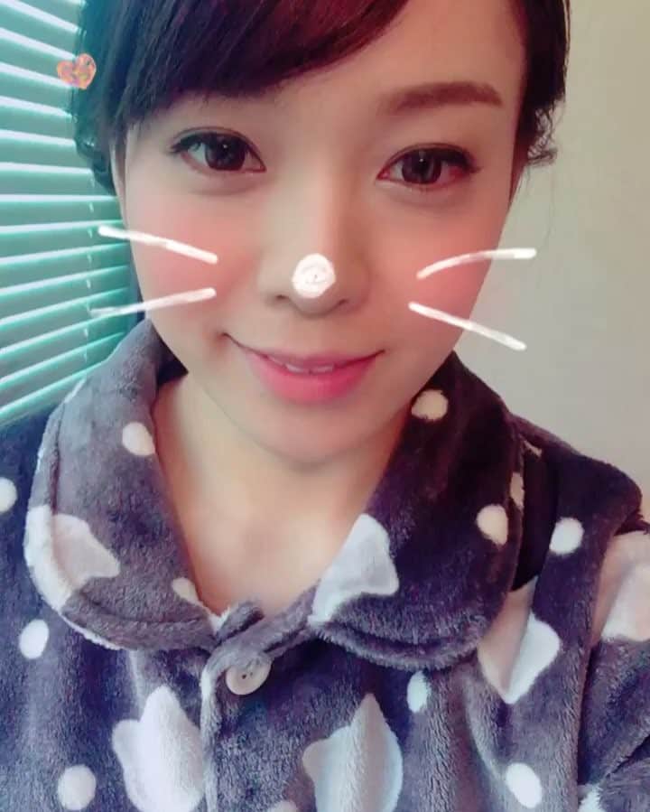 杜このみのインスタグラム：「あみだくじ〜で見事大当たり💓 伍代夏子さんからのプレゼント💕 #ふわもこのパジャマ #楽屋着 #宝物」