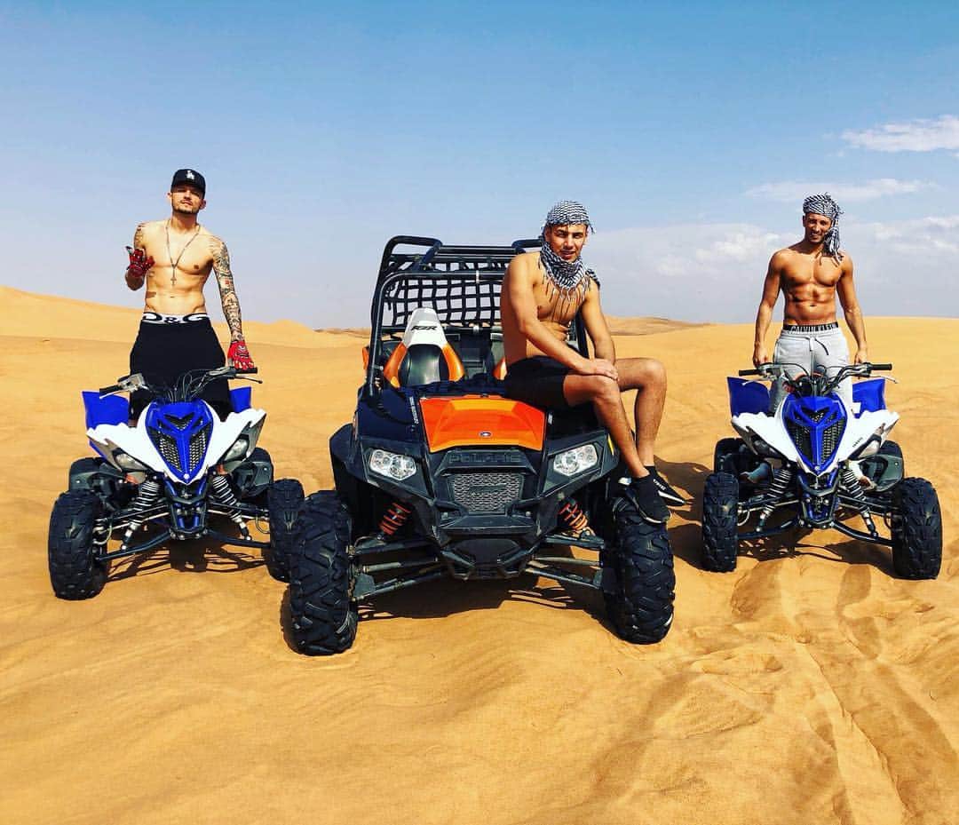 シリル・テレオーのインスタグラム：「Team Dubai 💯 #raptor700」