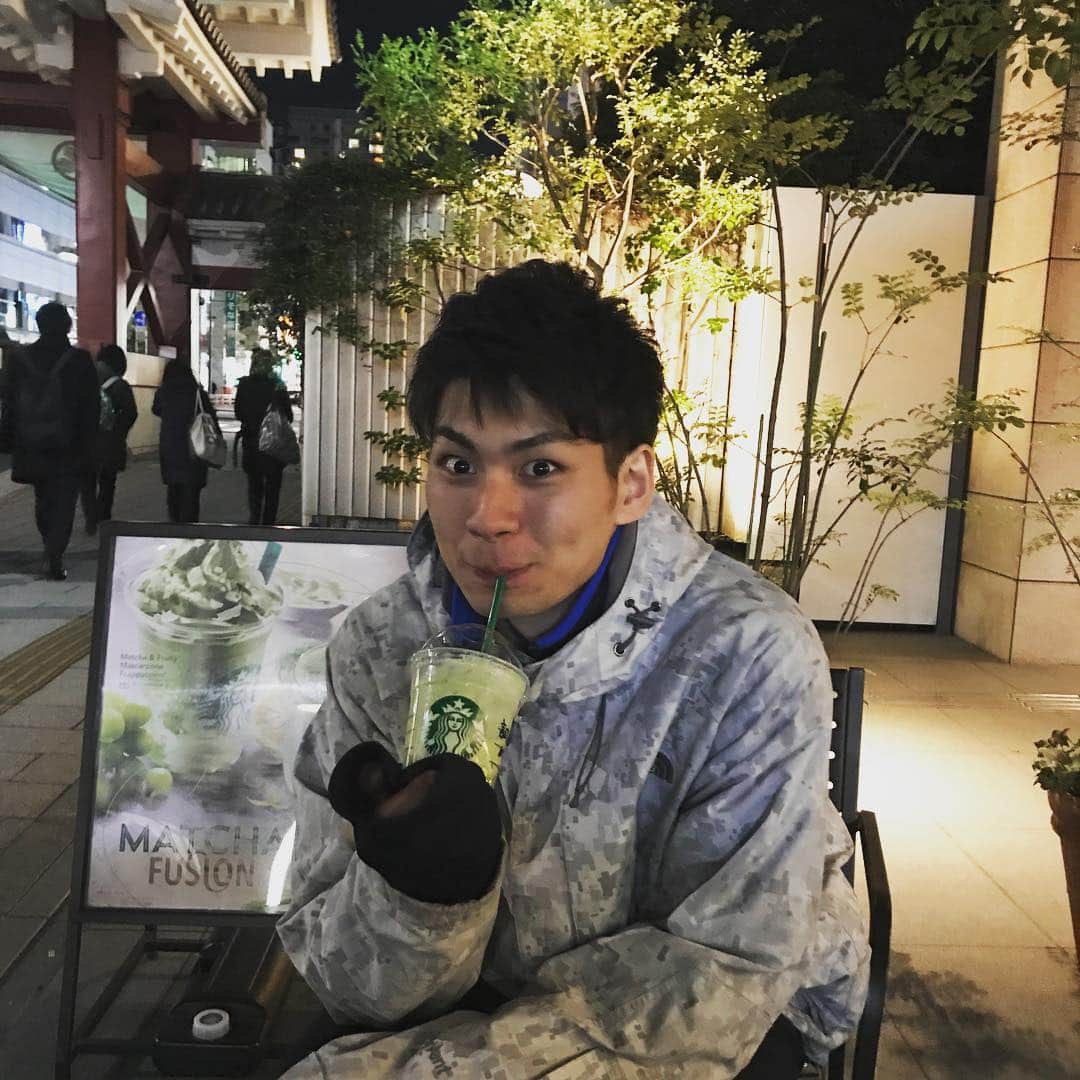 高橋健太郎さんのインスタグラム写真 - (高橋健太郎Instagram)「スターバックスに来ています！」1月10日 20時00分 - k.e.n.t.a.r.o