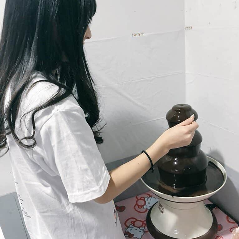 山口はのんのインスタグラム：「年明けにチョコレートフォンデュした🍫」