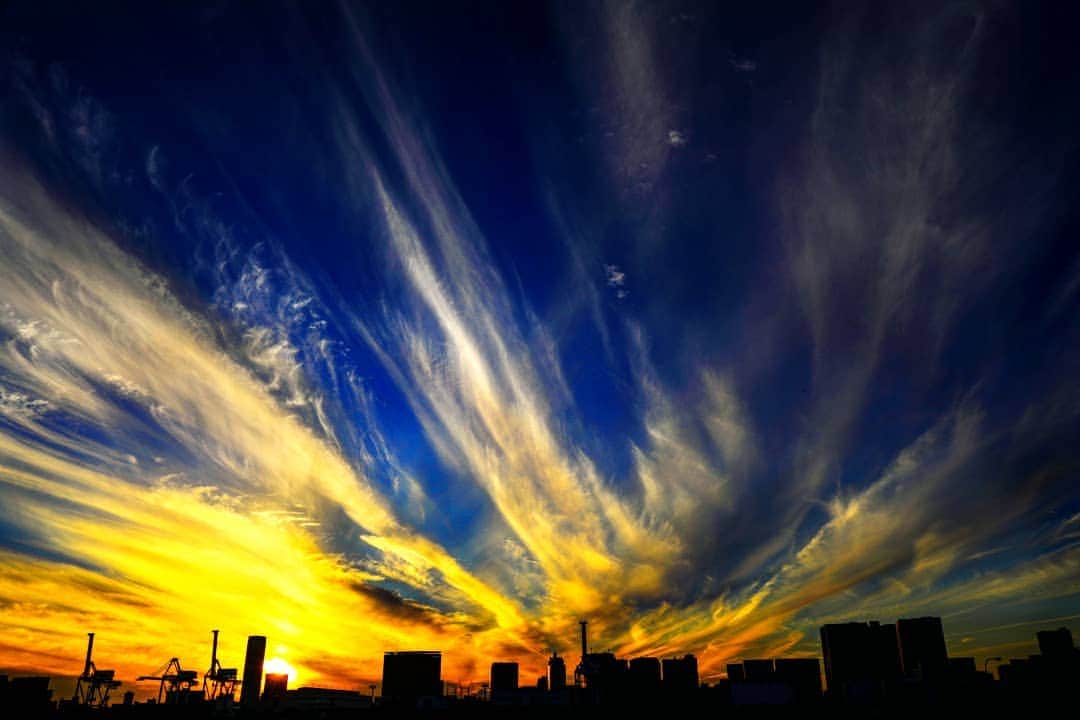 市原隼人さんのインスタグラム写真 - (市原隼人Instagram)「#1年前の冬の空 #sky #tokyo」1月11日 0時28分 - hayato_ichihara