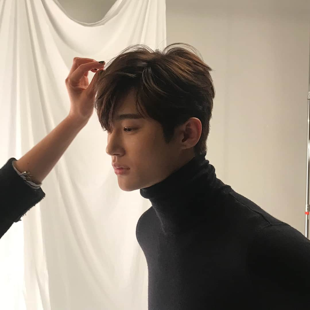 ビョン・ウソクさんのインスタグラム写真 - (ビョン・ウソクInstagram)「#CeCi #쎄씨」1月11日 22時02分 - byeonwooseok