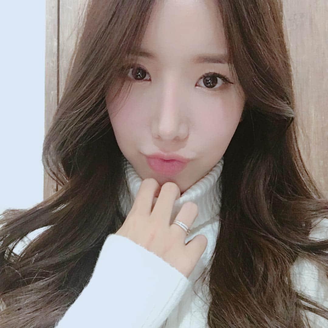 POTENのインスタグラム：「[#혜지]안녕,,모두 감기조심,,,☃️」