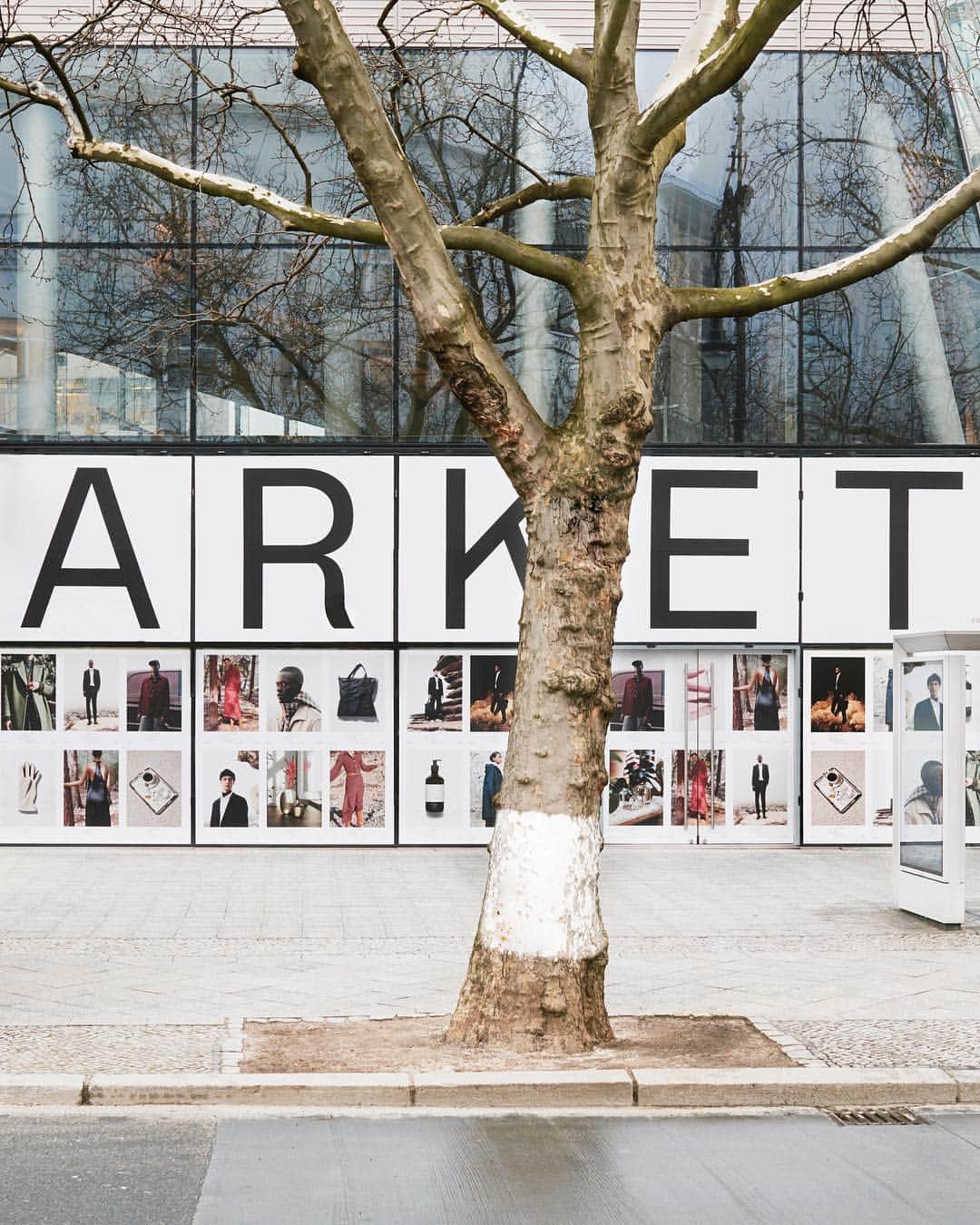 ARKETさんのインスタグラム写真 - (ARKETInstagram)「004008-940, Kurfürstendamm 19-24, Berlin The new ARKET store will open later this year. #ARKET」1月11日 17時34分 - arketofficial