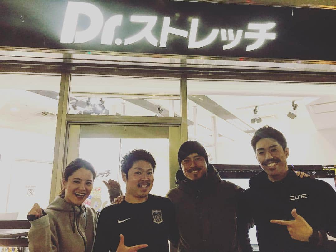 鈴木啓太さんのインスタグラム写真 - (鈴木啓太Instagram)「#instagood #instagram #ストレッチ #drストレッチ #体感 #urawa #urawareds ＃浦和 #浦和コルソ #さいたま新都心 #コクーンシティ @stirring.urawa @shintoshin13  本当に身体変わりますよ！ 施術してもらってめちゃめちゃスッキリした🤩🤩🤩」1月11日 18時01分 - keita.suzuki.official