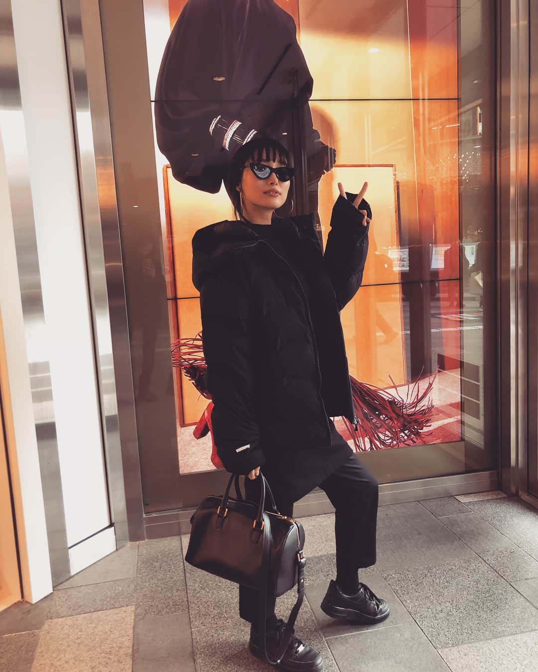 草刈麻有のインスタグラム：「今日の汐里の格好がタイプすぎて🧚‍♀️なんだかプチ同窓会みたいになってる。 #3年b組金八先生#青春を共に過ごした仲間#金八先生第8シリーズ」