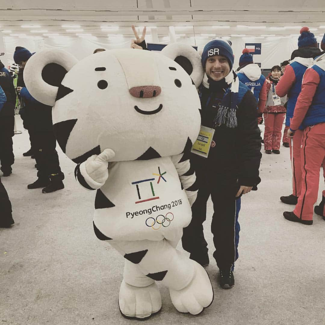 オレクシイ・ビチェンコのインスタグラム：「#pyeongchang2018 #olympic#olympicgames#opening#openingceremony#korea#olympic2018」